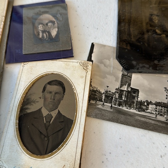 Vintage Photograph Collection - Picture 3 of 11